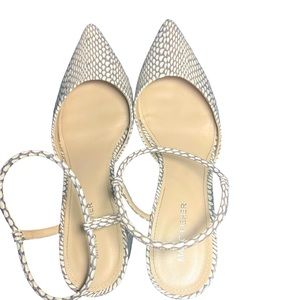 Marc Fisher Taupe Cream Block Heal Pointed Toe Pump Ankle Strap Heels 9 Used